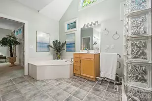 3121 Cove Loop Rd, Hendersonville, NC 28739 - Photo 25