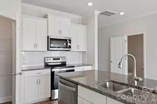 211 Vly Breeze Rd, Fletcher, NC 28732 - Photo 11