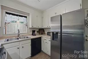 7626 Winterset Dr, Charlotte, NC 28270 - Photo 15