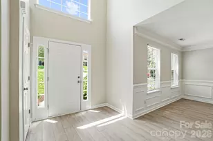 5012 Eagle Creek Dr, Charlotte, NC 28269 - Photo 3