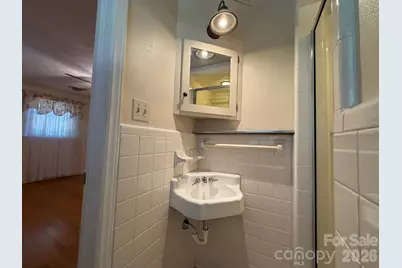110 1st Street Place SE, Conover, NC 28613 - Photo 25