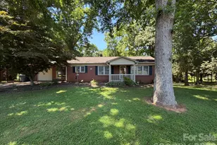 110 1st St Pl SE, Conover, NC 28613 - Photo 3