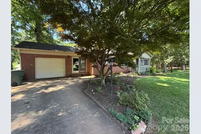 110 1st Street Place SE, Conover, NC 28613 - Photo 5