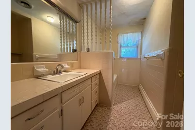 110 1st Street Place SE, Conover, NC 28613 - Photo 27