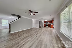 5505 Lee Marie Ln, Charlotte, NC 28269 - Photo 3