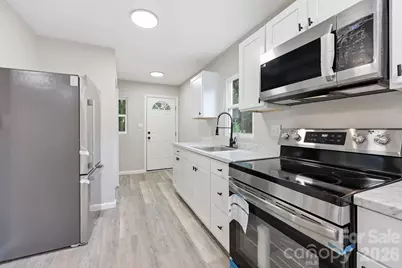 1829 Taylor Avenue, Charlotte, NC 28216 - Photo 3