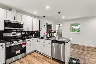 518 Baker Street, Kings Mountain, NC 28086 - Photo 11