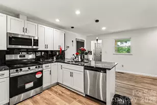 518 Baker St, Kings Mountain, NC 28086 - Photo 11