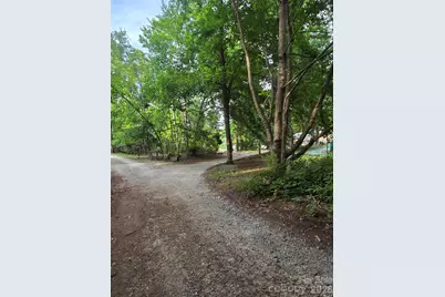 1480 Davis Mountain Road, Hendersonville, NC 28739 - Photo 17