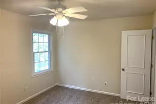 1114 Glenshannon Rd, Matthews, NC 28105 - Photo 11