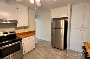 690 Brookdale Dr, Statesville, NC 28677 - Photo 5