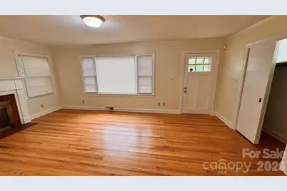 690 Brookdale Drive, Statesville, NC 28677 - Photo 3