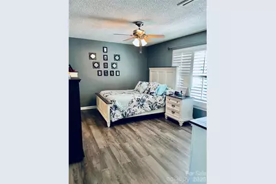 131 Landing Court, Bessemer City, NC 28016 - Photo 5
