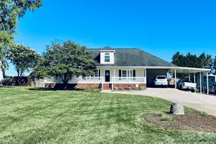 131 Landing Ct, Bessemer City, NC 28016 - Photo 1