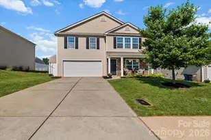 127 Harvest Pointe Dr, Statesville, NC 28677 - Photo 1