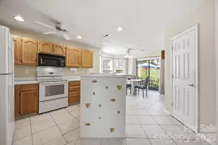 9003 Four Mile Crk Rd, Charlotte, NC 28277 - Photo 7