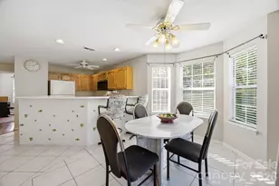 9003 Four Mile Crk Rd, Charlotte, NC 28277 - Photo 9