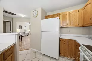 9003 Four Mile Crk Rd, Charlotte, NC 28277 - Photo 11