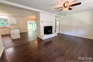 2418 Woodbridge Dr, Gastonia, NC 28056 - Photo 3