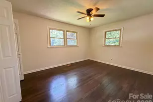 2418 Woodbridge Dr, Gastonia, NC 28056 - Photo 9