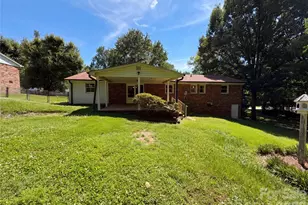 2418 Woodbridge Dr, Gastonia, NC 28056 - Photo 5