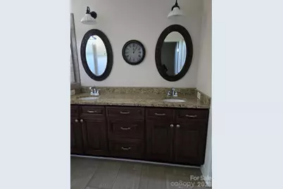 990 Russell Ridge Drive, Catawba, NC 28609 - Photo 5