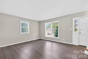 616 Old Farm Rd, Statesville, NC 28625 - Photo 5