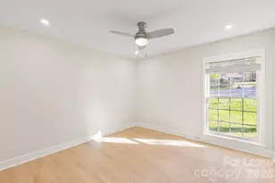 100 Chadmore Dr, Charlotte, NC 28270 - Photo 9