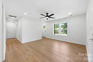 918 Breezewood Dr, Charlotte, NC 28262 - Photo 9