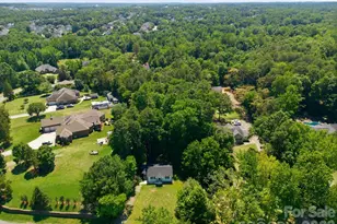 918 Breezewood Dr, Charlotte, NC 28262 - Photo 31