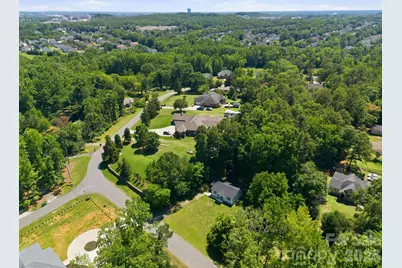 918 Breezewood Drive, Charlotte, NC 28262 - Photo 33