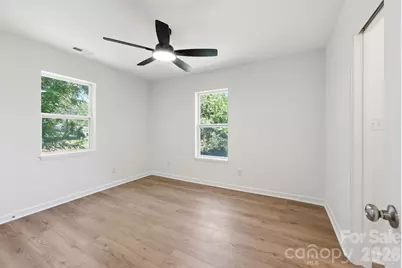 918 Breezewood Drive, Charlotte, NC 28262 - Photo 23