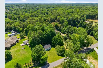 918 Breezewood Drive, Charlotte, NC 28262 - Photo 37