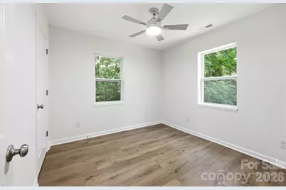 918 Breezewood Drive, Charlotte, NC 28262 - Photo 21
