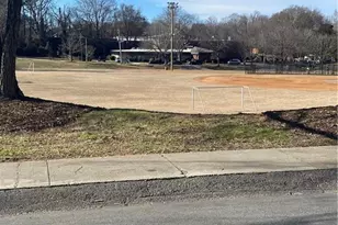 808 N Weldon St, Gastonia, NC 28052 - Photo 11