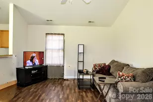 1131 Hannah Rae Ct, Charlotte, NC 28214 - Photo 9