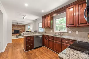 425 Regency Dr, Charlotte, NC 28211 - Photo 13