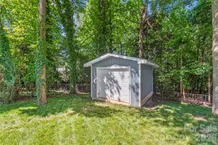 425 Regency Dr, Charlotte, NC 28211 - Photo 37
