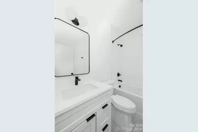 221 Woodsborough Place, Raleigh, NC 27601 - Photo 15