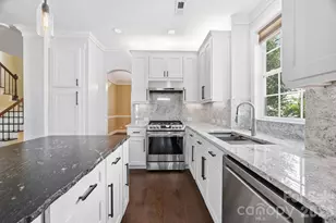 10900 Owl Nest Ln, Charlotte, NC 28277 - Photo 9
