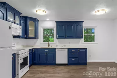 4074 Shane Drive, Morganton, NC 28655 - Photo 9