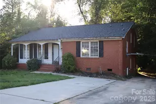 5427 Kildare Dr, Charlotte, NC 28215 - Photo 1