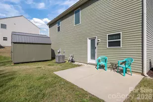 813 Yorkshire Dr, Albemarle, NC 28001 - Photo 3