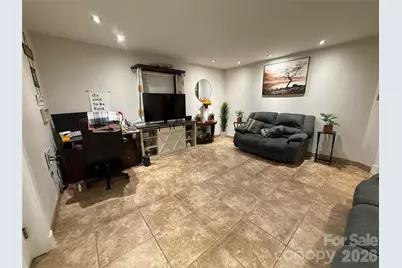 1130 16th Avenue NW, Hickory, NC 28601 - Photo 23