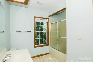 357 Laurel Park Pl, Hendersonville, NC 28791 - Photo 17