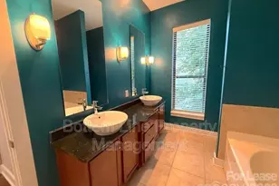 904 Warren Burgess Ln, Charlotte, NC 28205 - Photo 13