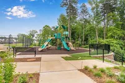 8025 Brookbank Drive, Charlotte, NC 28269 - Photo 45