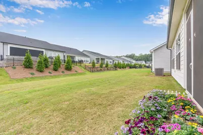 8025 Brookbank Drive, Charlotte, NC 28269 - Photo 33