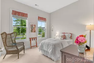 8025 Brookbank Dr, Charlotte, NC 28269 - Photo 7