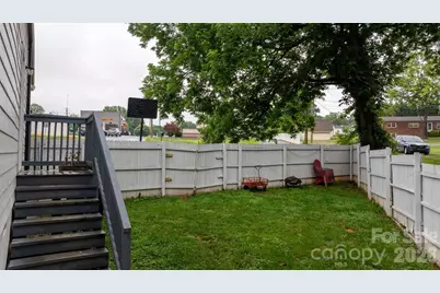 329 W F Street, Newton, NC 28658 - Photo 27